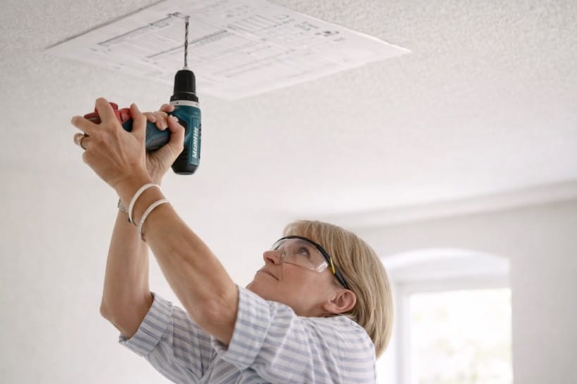 Deckenmontage Heatness Die Montage der Infrarotheizung kann selbst vorgenommen werden